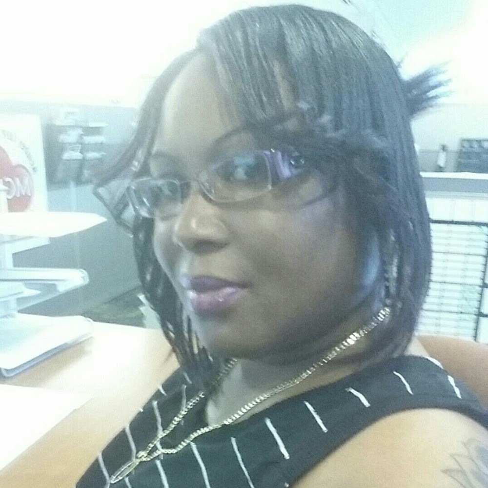 Meet your Posher, Ms lena